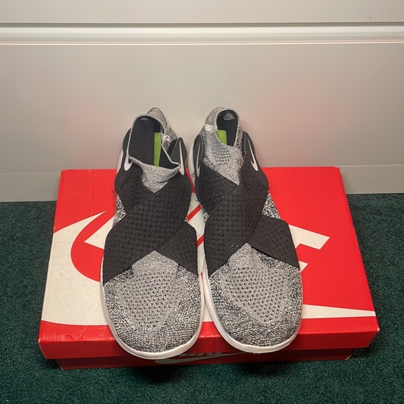 Nike Free RN Motion Flyknit 2017 - Picture 2 of 4